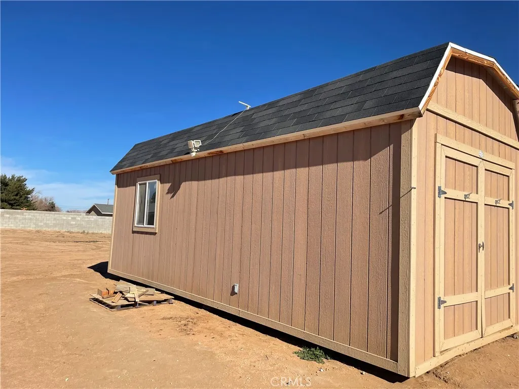 21150 Lone Eagle Rd, Apple Valley, CA 92308