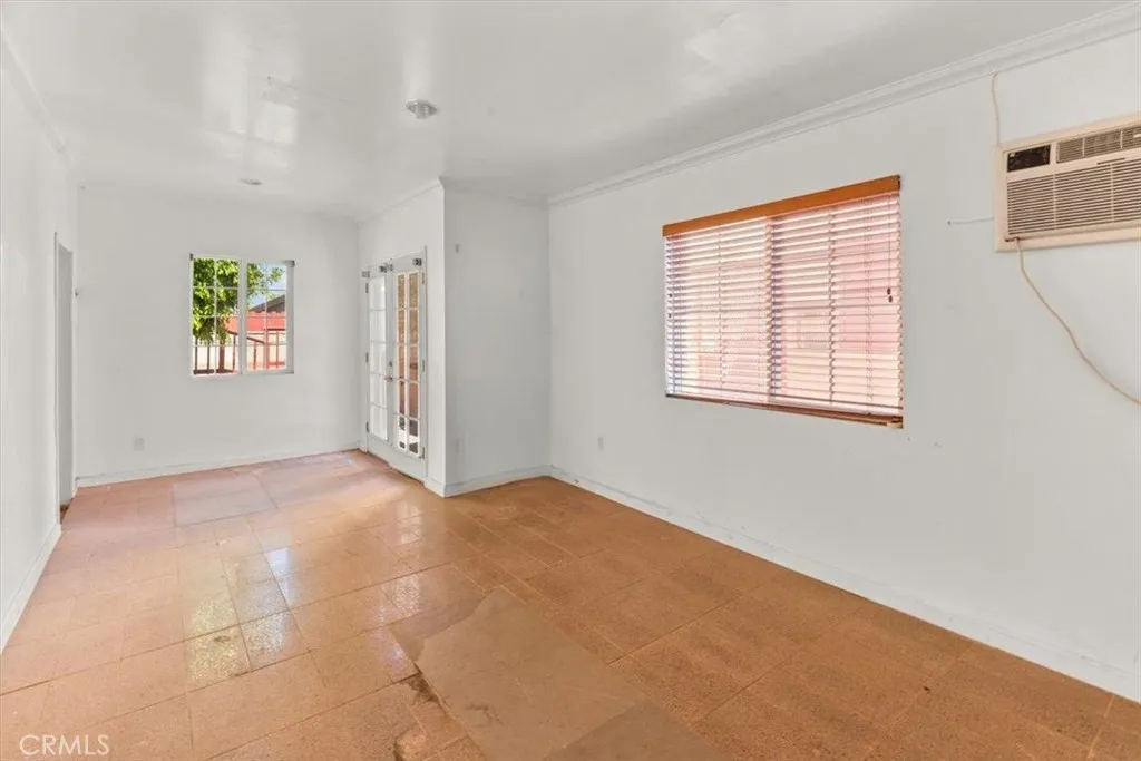 Additional image 96 of 4930 Chesley Ave, View Park, CA 90043