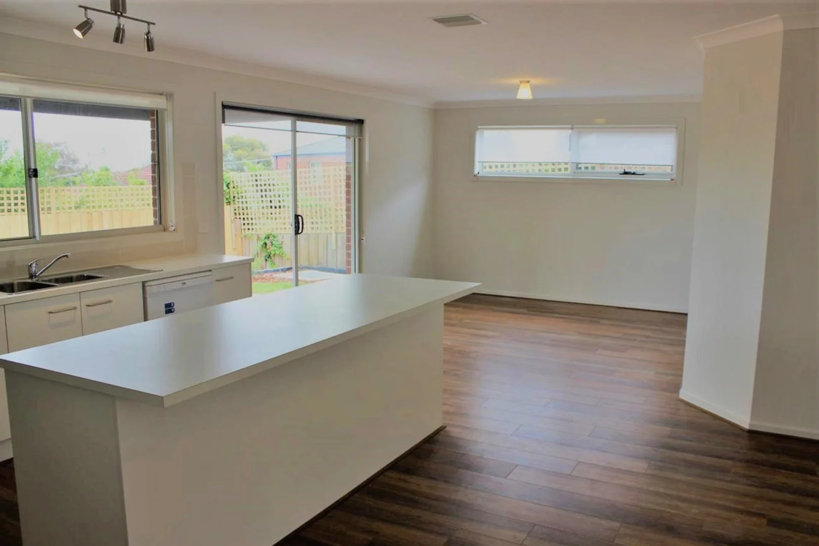 Additional image 3 of 2/5 Mitchell Avenue, Ashwood VIC 3147