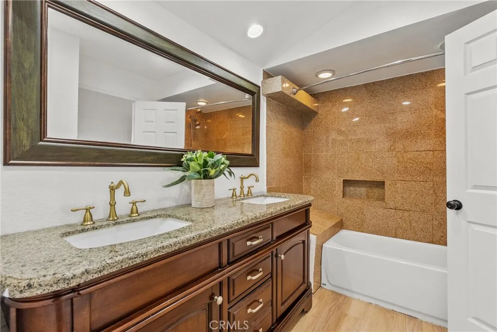 Additional image 35 of 23121 Yvette Lane, Valencia, CA 91355