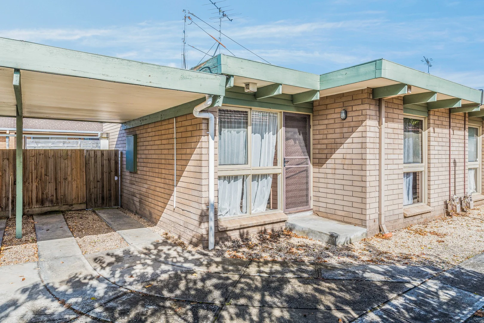 2/18 Stafford Street, Herne Hill VIC 3218