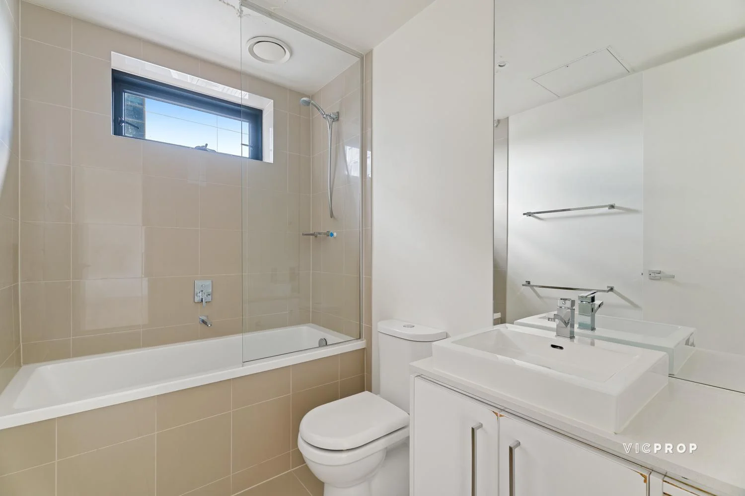 Additional image 7 of 1401/25 Therry Street, Melbourne VIC 3000