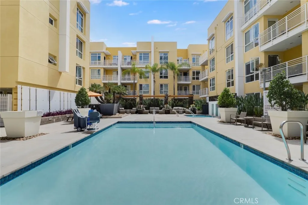 Additional image 6 of 21301 Erwin Street Unit 228, Woodland Hills, CA 91367
