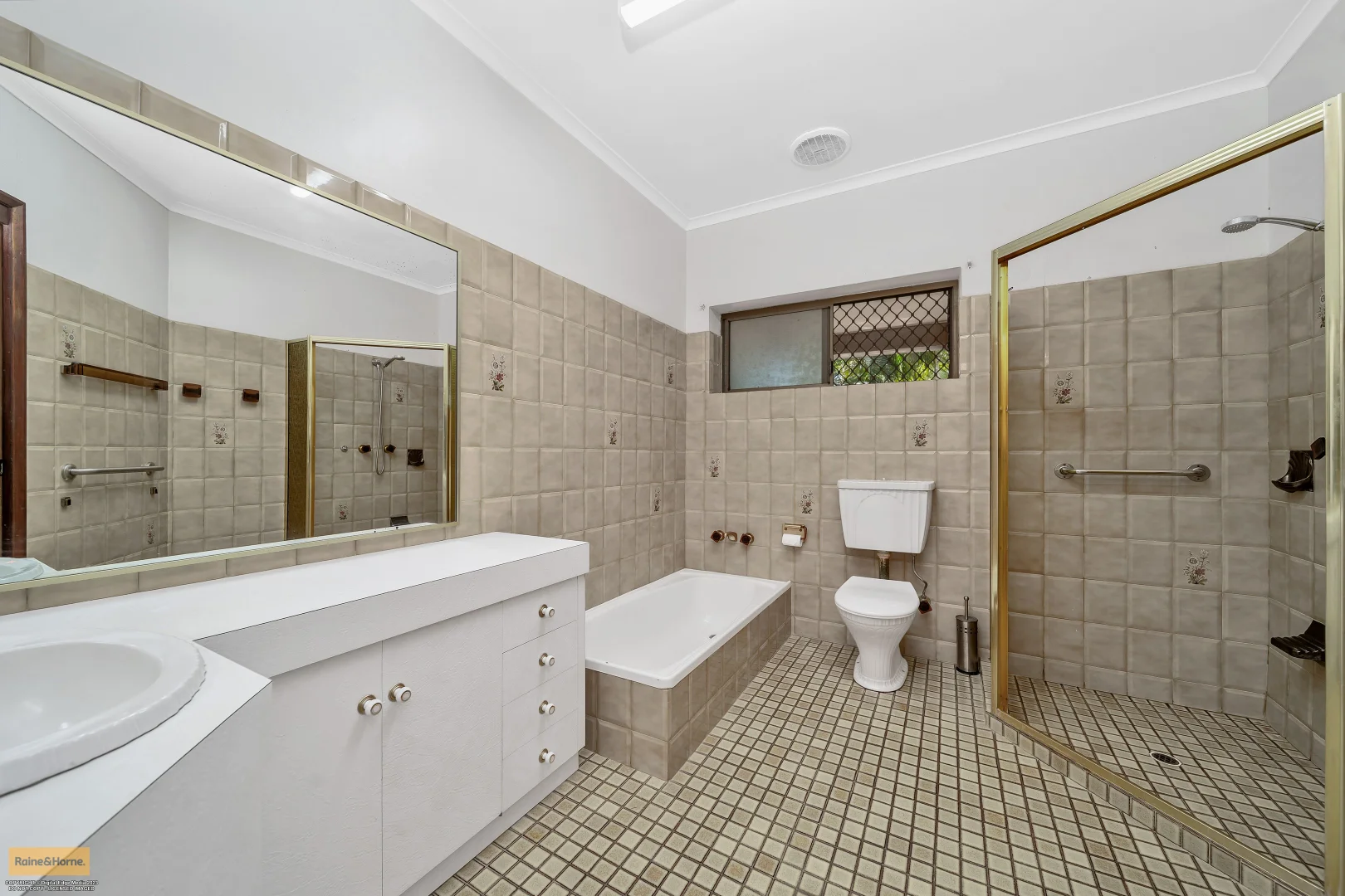 Additional image 19 of 28 Riverside Crescent, Innisfail Estate QLD 4860