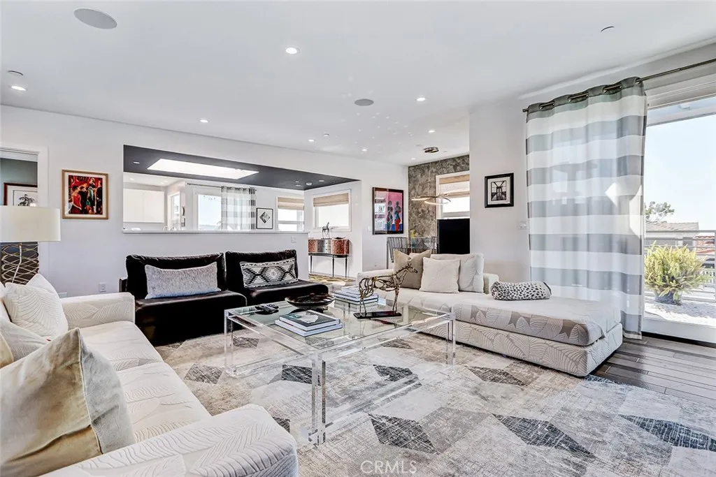 Additional image 12 of 1074 7th St, Hermosa Beach, CA 90254