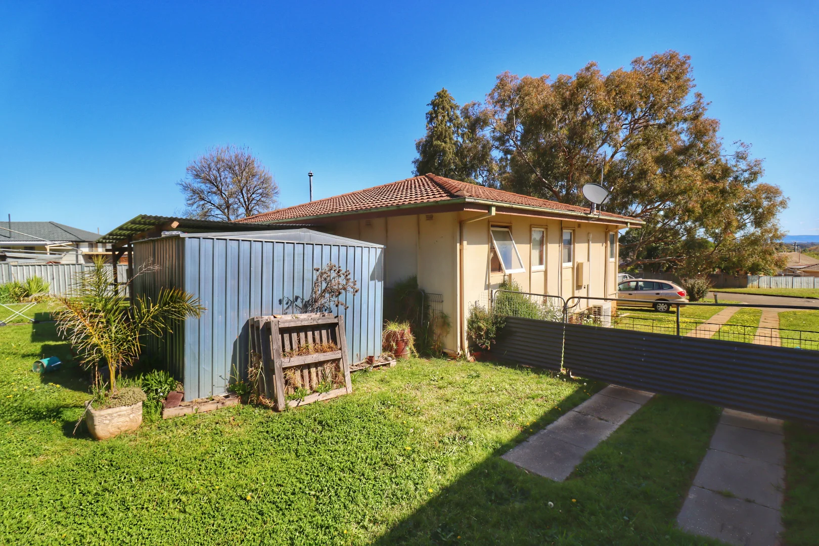 Additional image 7 of 1 Weeroona Place, Cowra NSW 2794