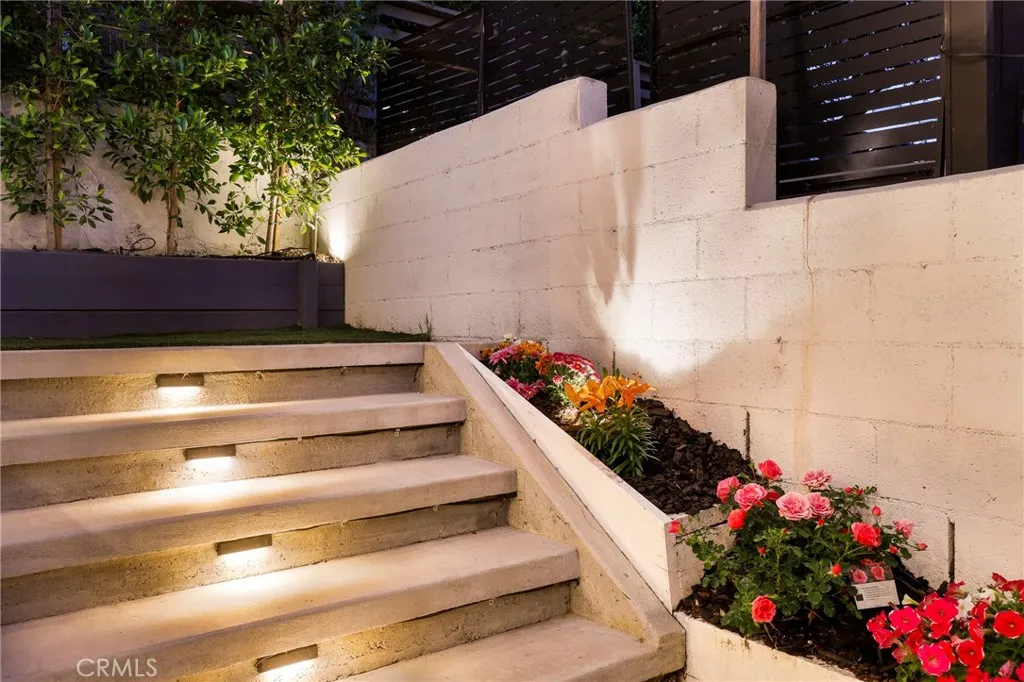 Additional image 64 of 2309 Cove Avenue, Los Angeles, CA 90039