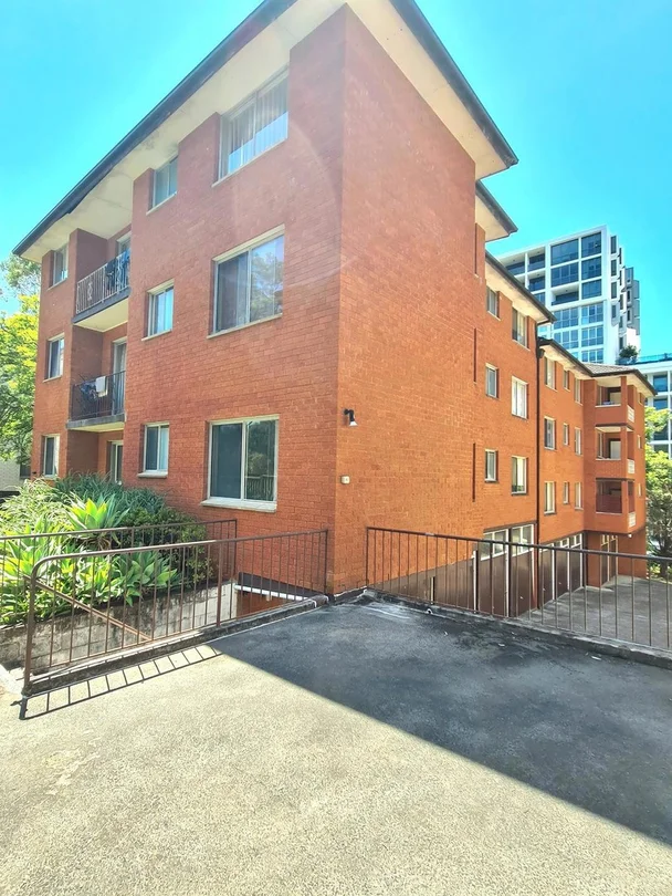 8/11 Cottonwood Crescent, Macquarie Park NSW 2113