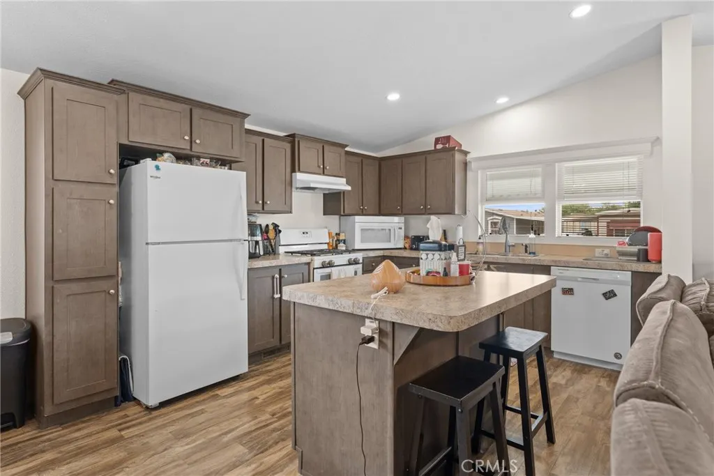 Additional image 13 of 32900 Riverside Dr Unit 53, Lake Elsinore, CA 92530