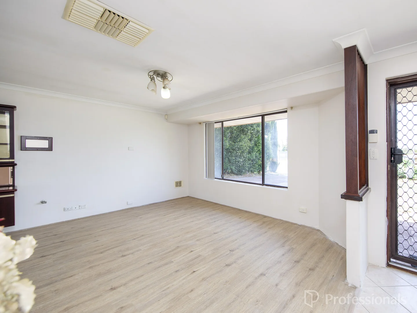 Additional image 6 of 19 Bresnaham Place, Marangaroo WA 6064