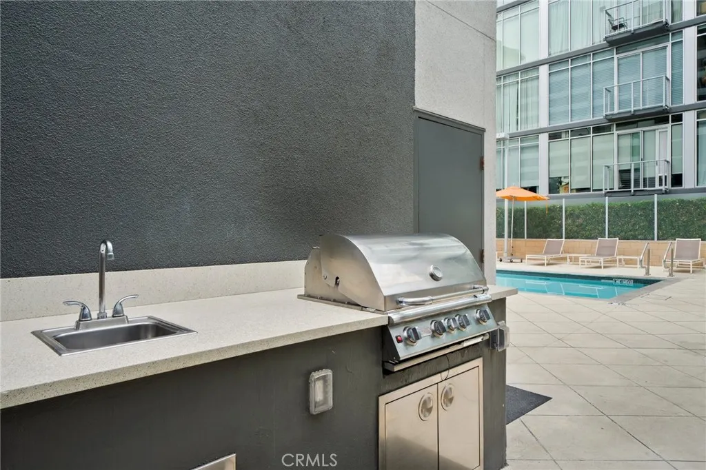 Additional image 60 of 645 W 9th St #424, Los Angeles, CA 90015