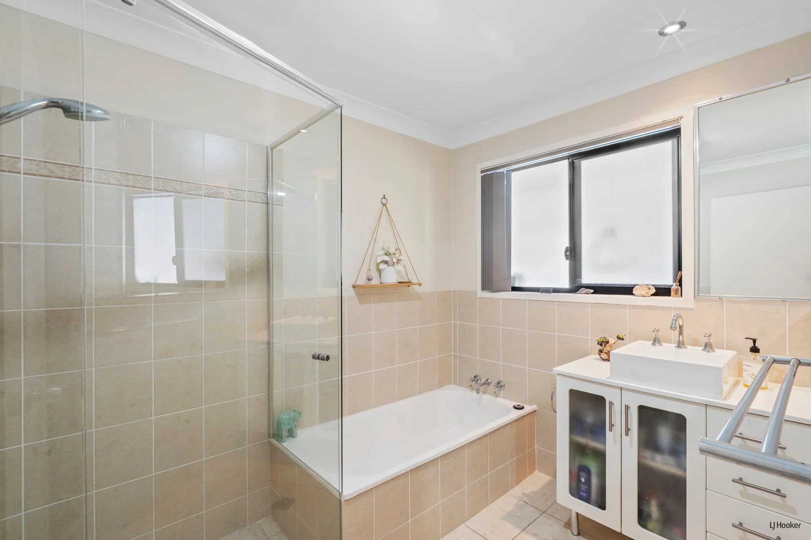 Additional image 17 of 10 Ellioh Court, Elanora QLD 4221
