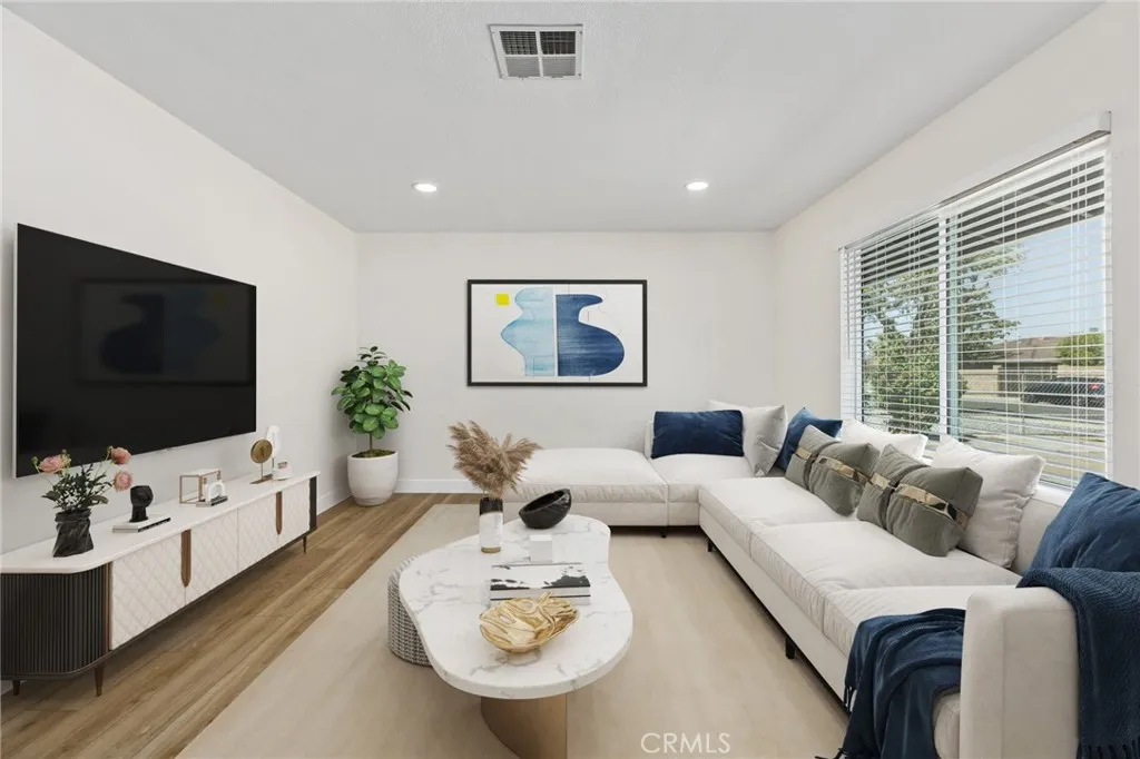 Additional image 10 of 579 W Mayberry Avenue, Hemet, CA 92543
