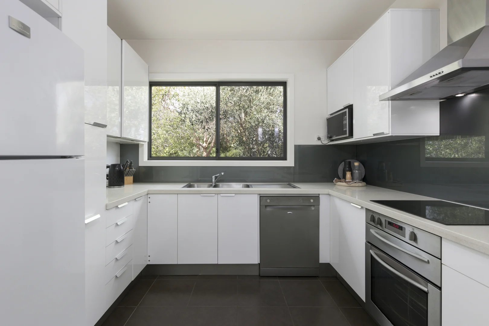 Additional image 13 of 17 Heather Grove, Cheltenham VIC 3192