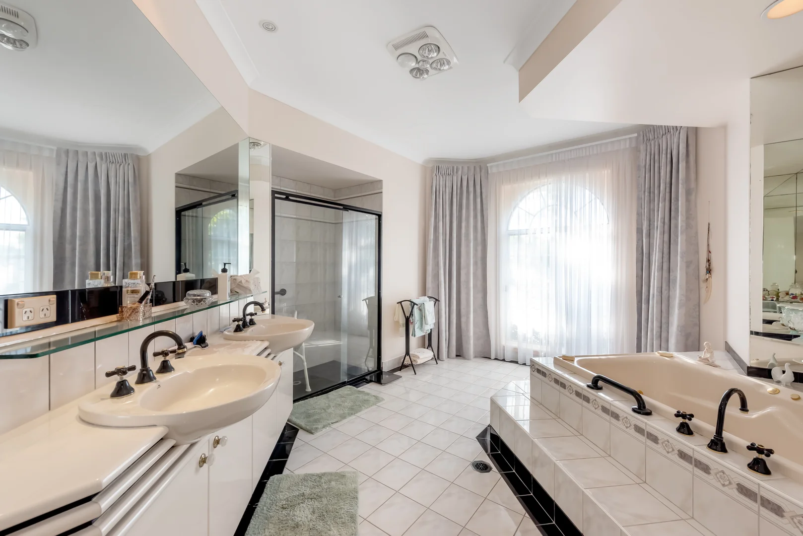 Additional image 12 of 5 Monteclair Court, Mermaid Waters QLD 4218