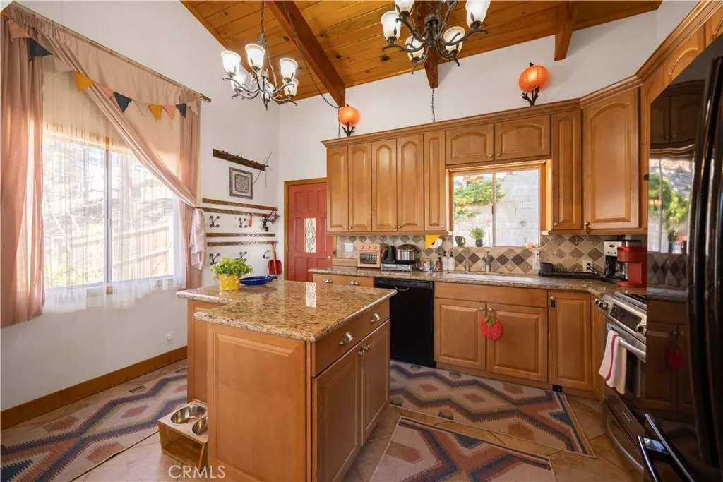 Additional image 14 of 39563 Raccoon Drive, Fawnskin, CA 92333