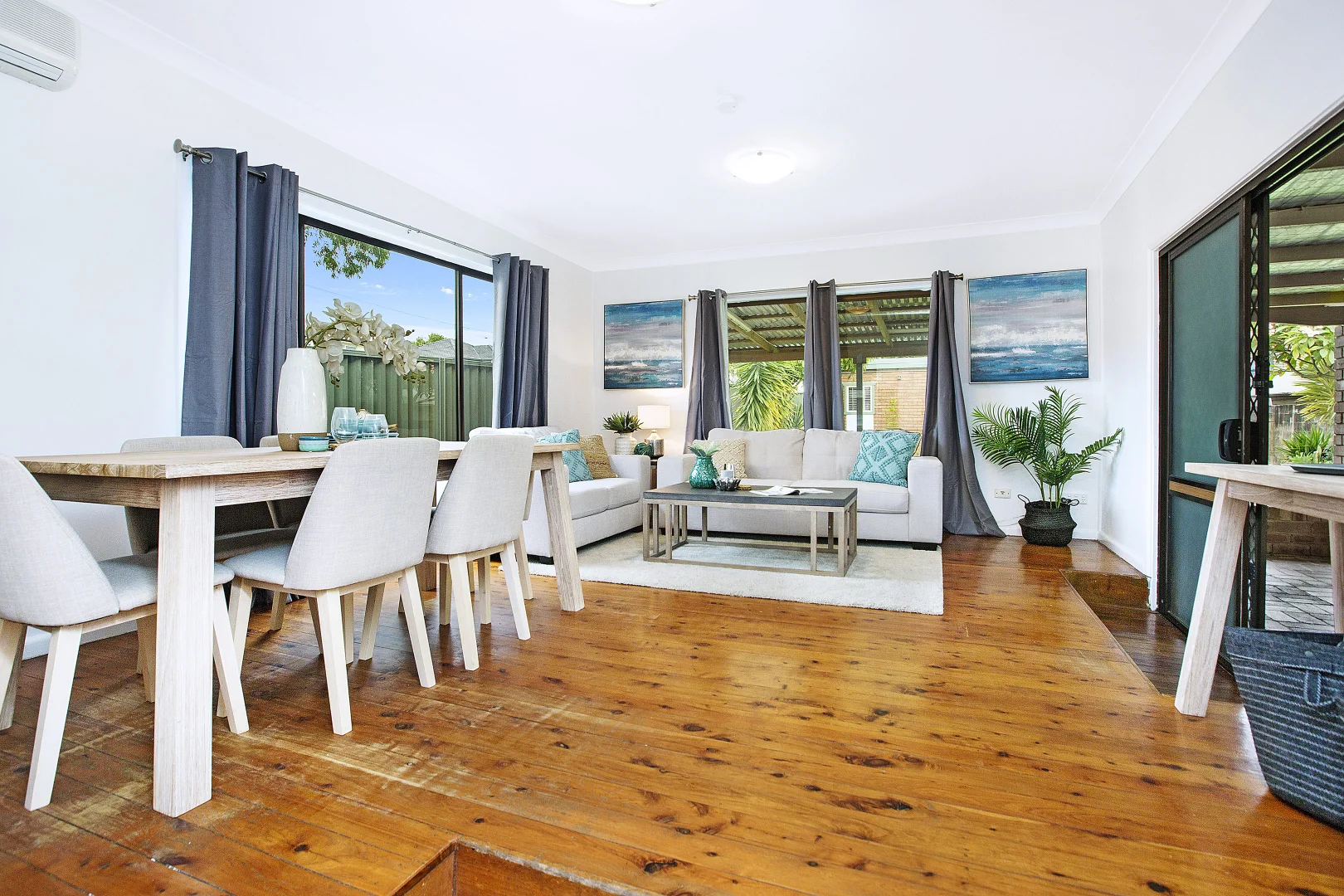 137 Parraweena Road, Miranda NSW 2228 photo 4