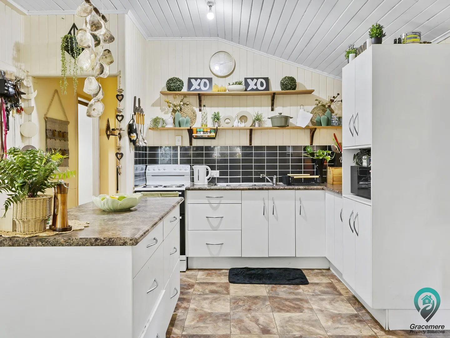 Additional image 4 of 33 Thompson Avenue, Mount Morgan QLD 4714