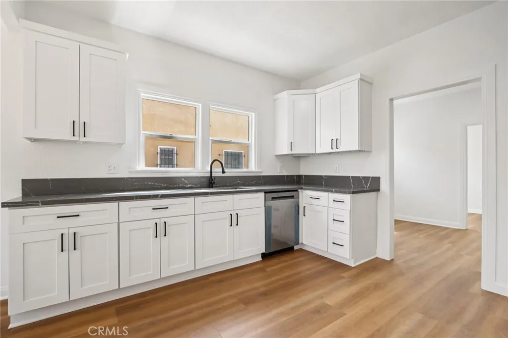 Additional image 15 of 1112 W 64th Street, Los Angeles, CA 90044
