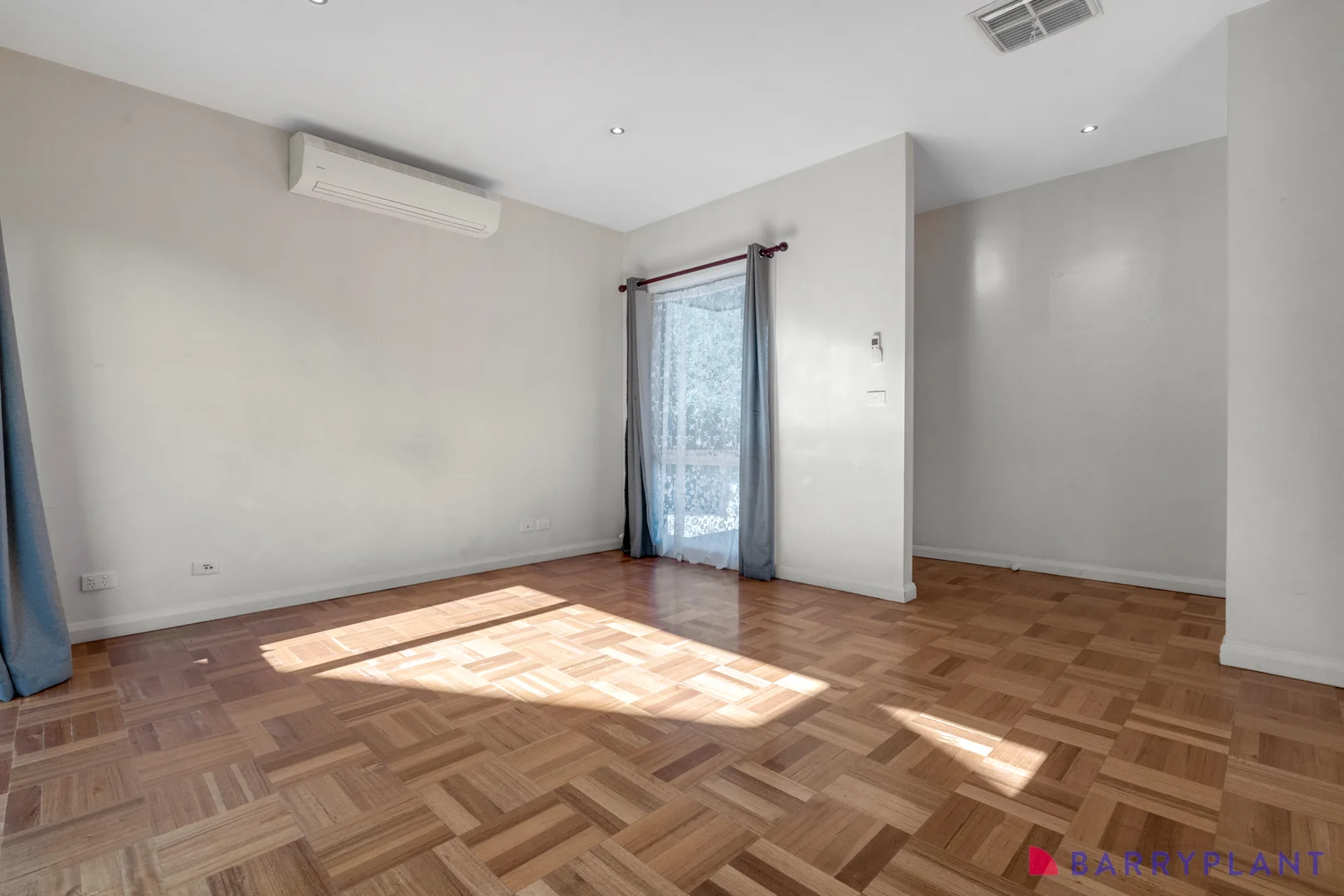 Additional image 3 of 2/9 Oulton Crescent, Reservoir VIC 3073