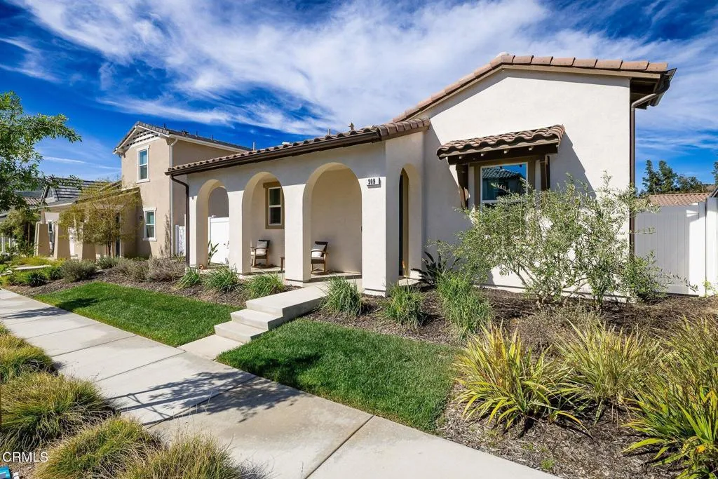 209 Murcott Avenue, Piru, CA 93040 photo 2