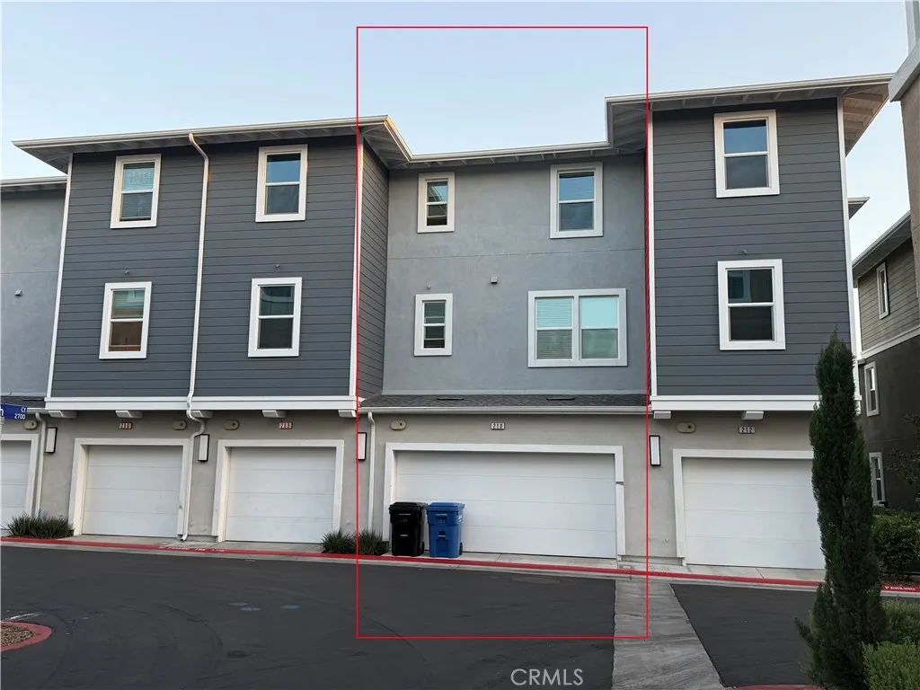 Additional image 2 of 210 Farley Lane, Pomona, CA 91767