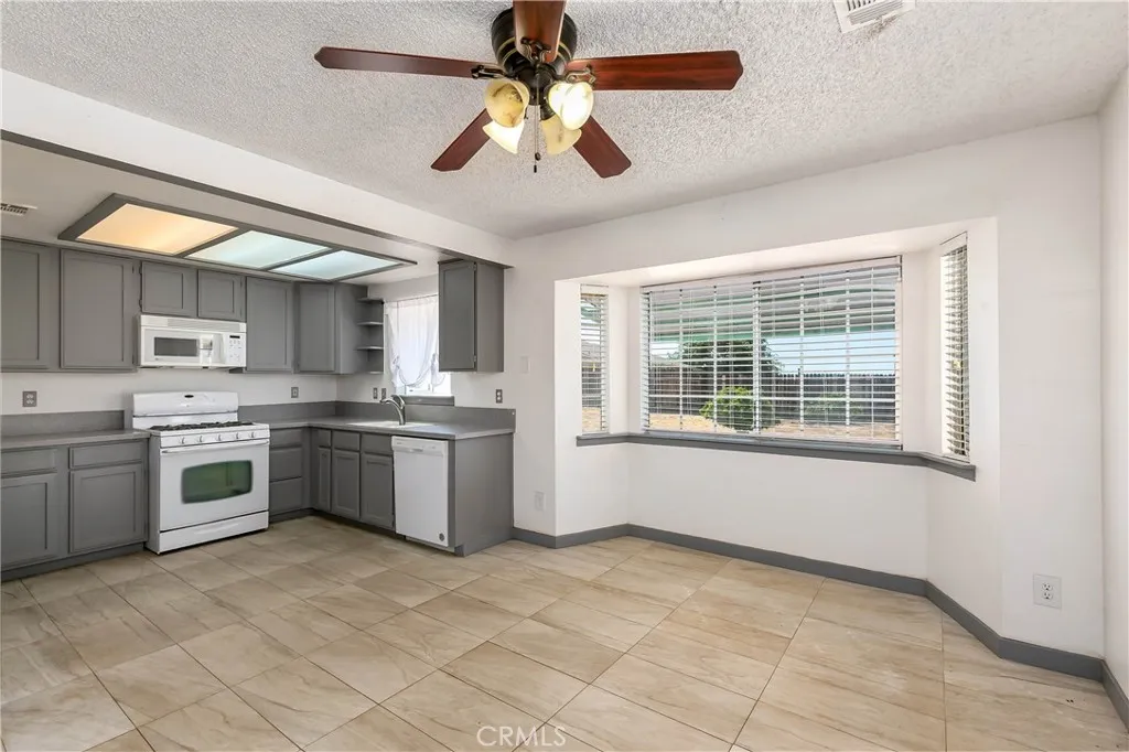 Additional image 41 of 10416 Peach Avenue, California City, CA 93505