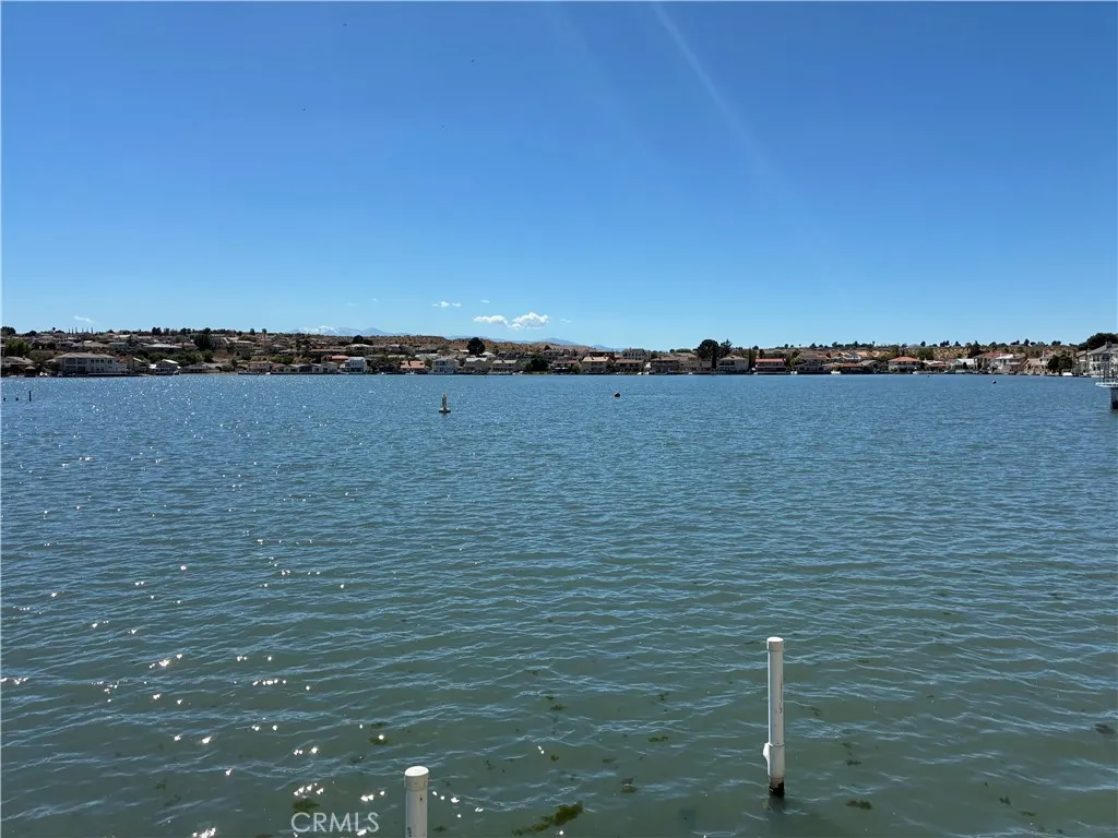 Additional image 7 of 18099 Lakeview Dr, Victorville, CA 92395
