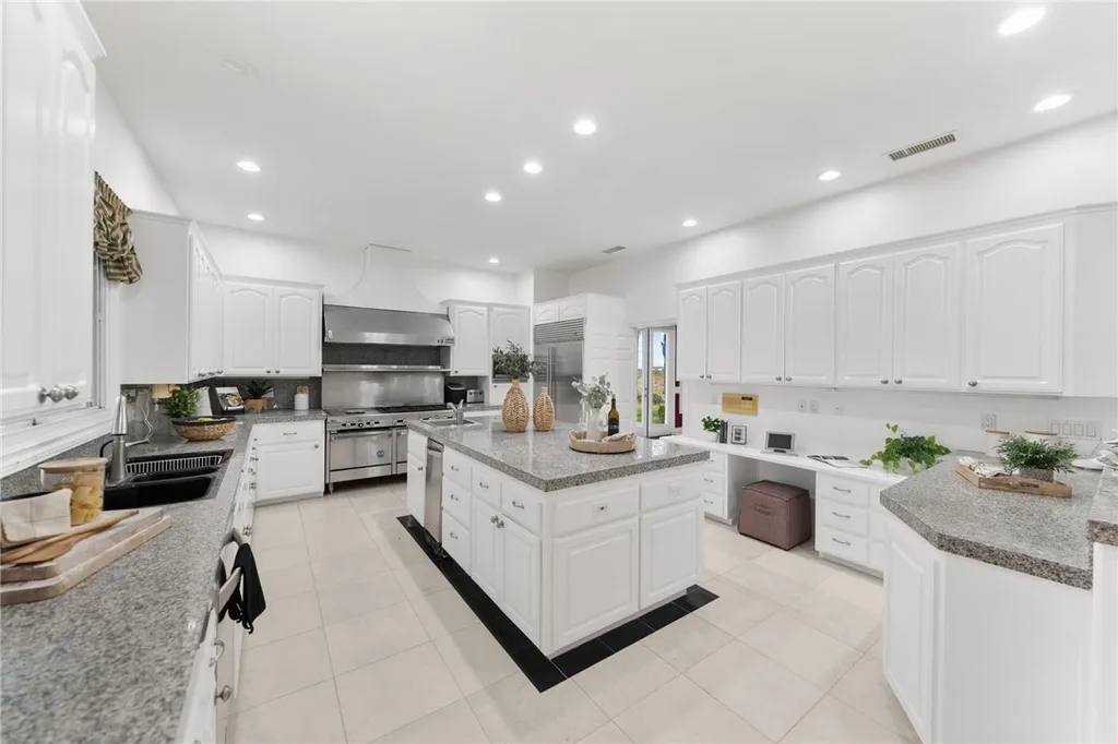 Additional image 17 of 43110 Palomino Cir, Temecula, CA 92590