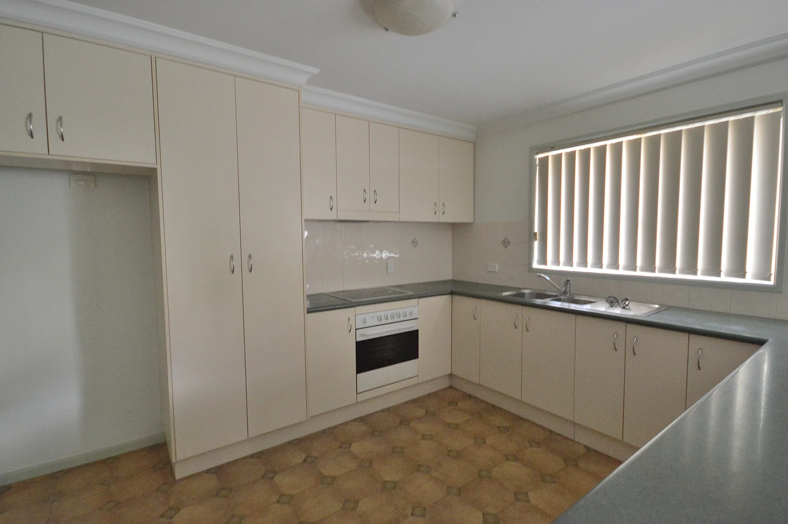 Additional image 7 of 2/20 Myrtle Avenue, Warwick QLD 4370