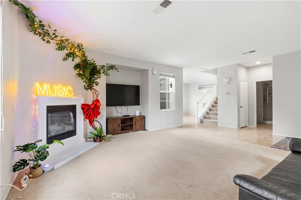 8541 Oak Barrel Place Unit 2, Rancho Cucamonga, CA 91730 photo 4