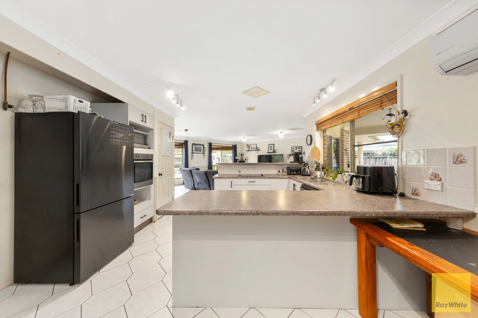 Additional image 8 of 67 Staal Crescent, Emerald QLD 4720