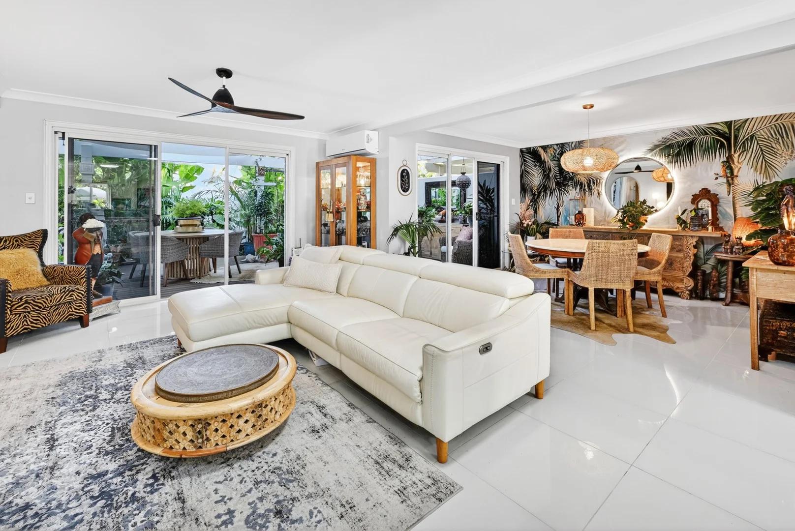 10 Aegean/100 Cotlew Street East, Southport QLD 4215