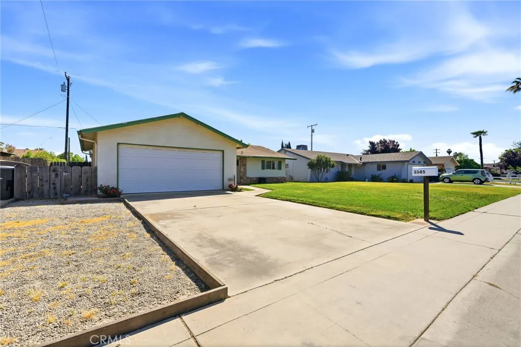 3345 W Laurel Ave, Visalia, CA 93277 photo 5