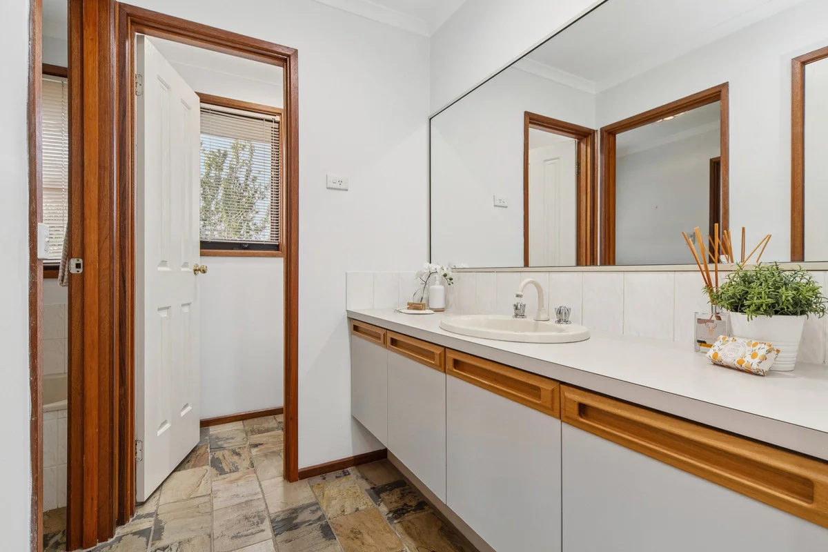 Additional image 12 of 4 Rowellyn Avenue, Carrum Downs VIC 3201