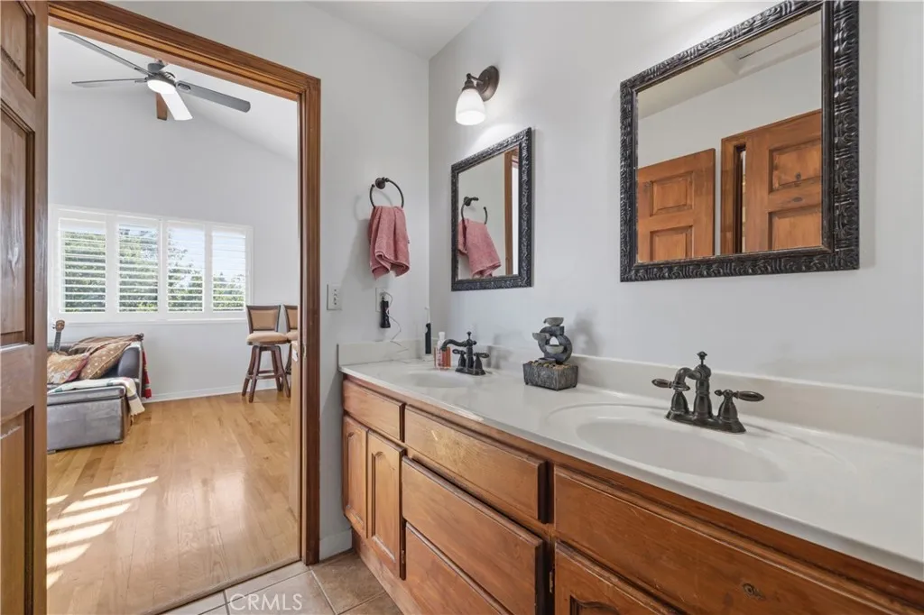 Additional image 46 of 25048 Wheeler Rd, Newhall, CA 91321