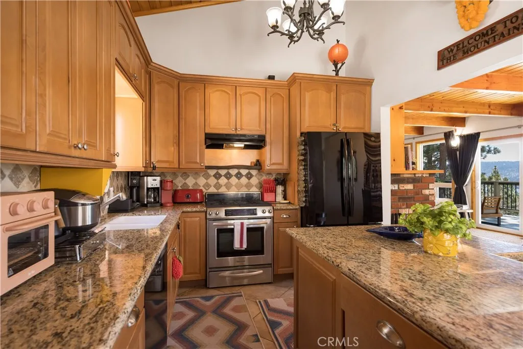 Additional image 12 of 39563 Raccoon Drive, Fawnskin, CA 92333