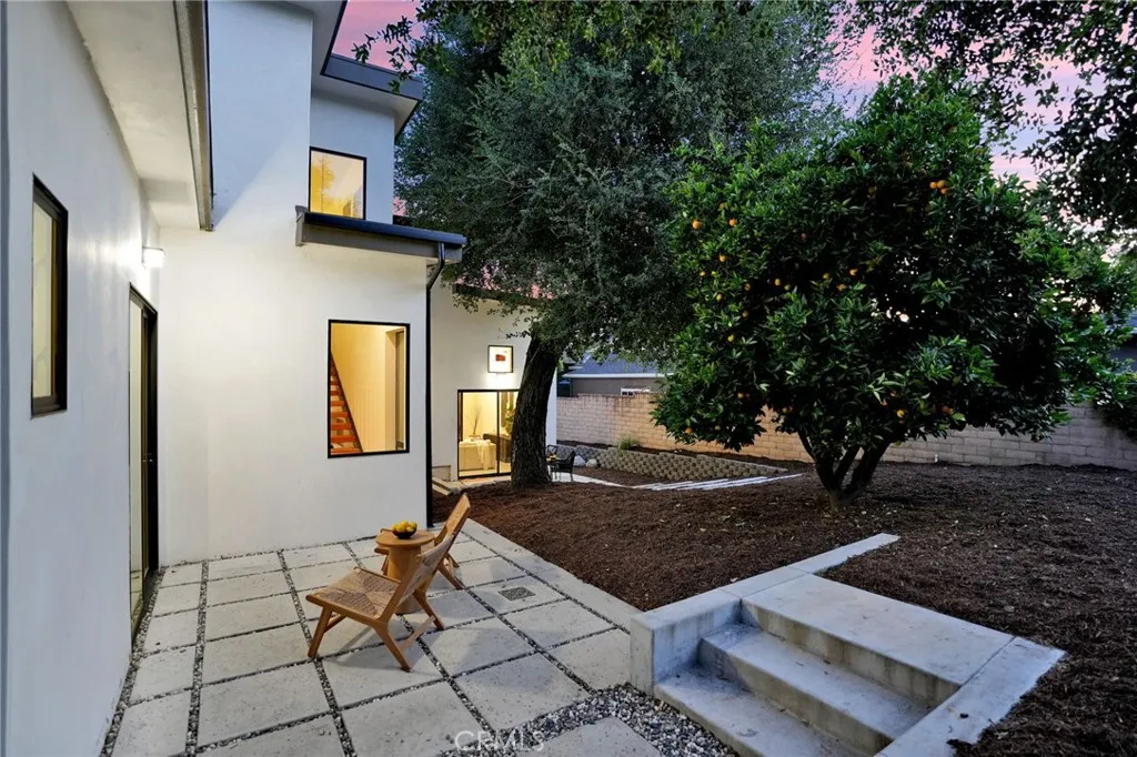 Additional image 128 of 325 W Grandview Avenue, Sierra Madre, CA 91024