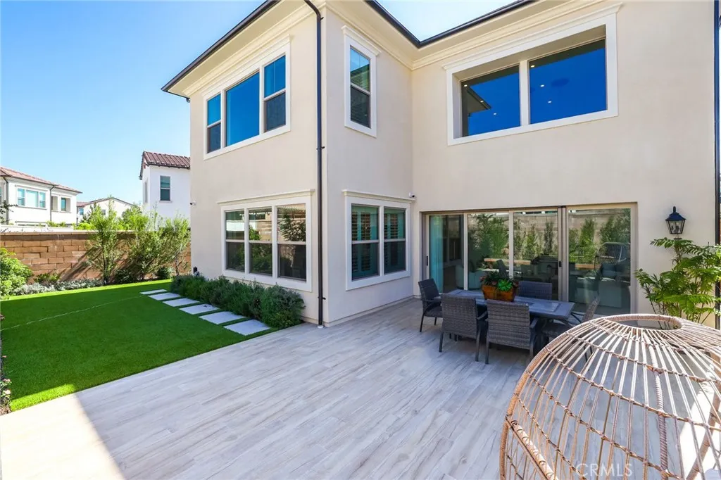Additional image 88 of 107 Orbit, Irvine, CA 92618