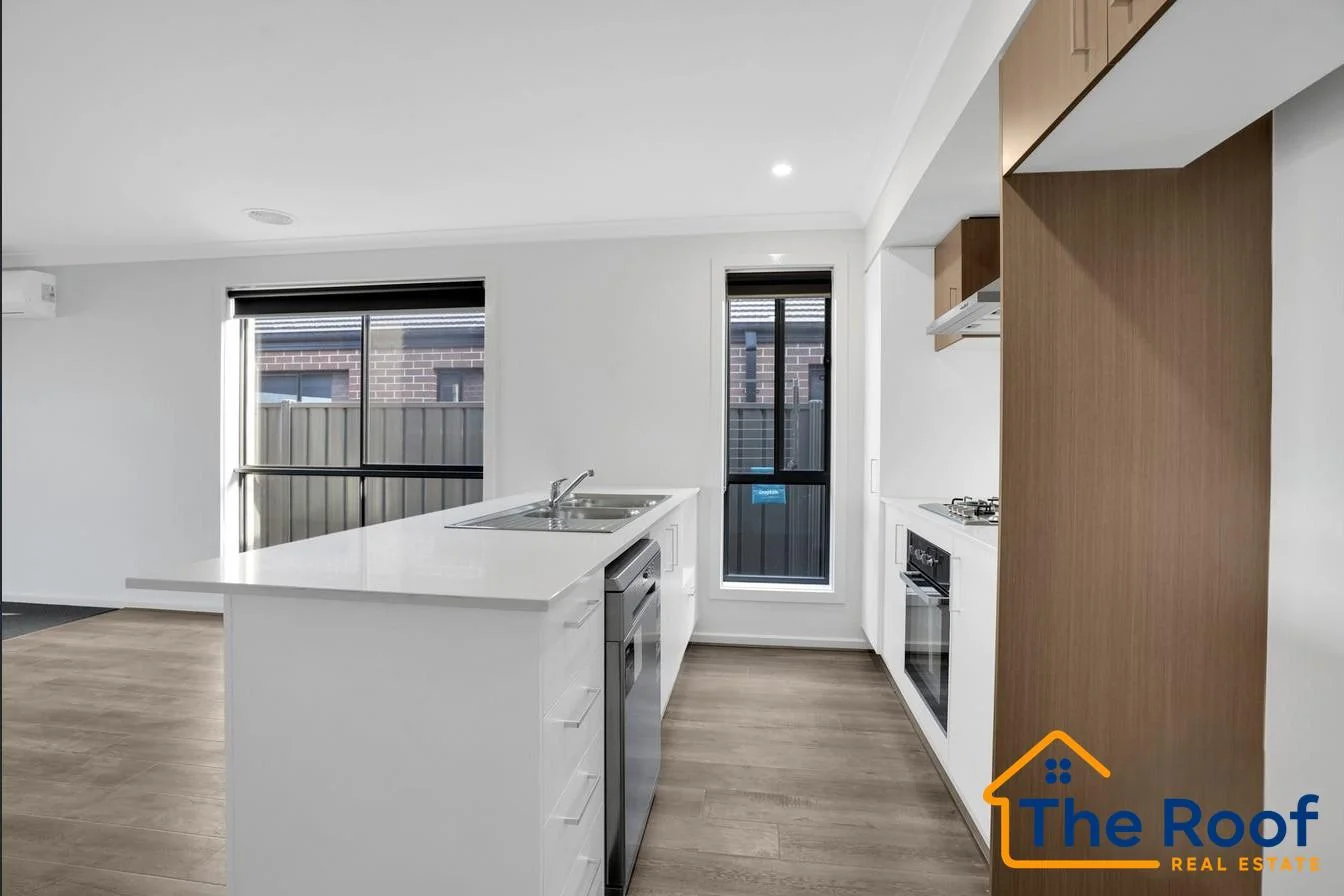Additional image 5 of 44 Adelong Boulevard, Cobblebank VIC 3338