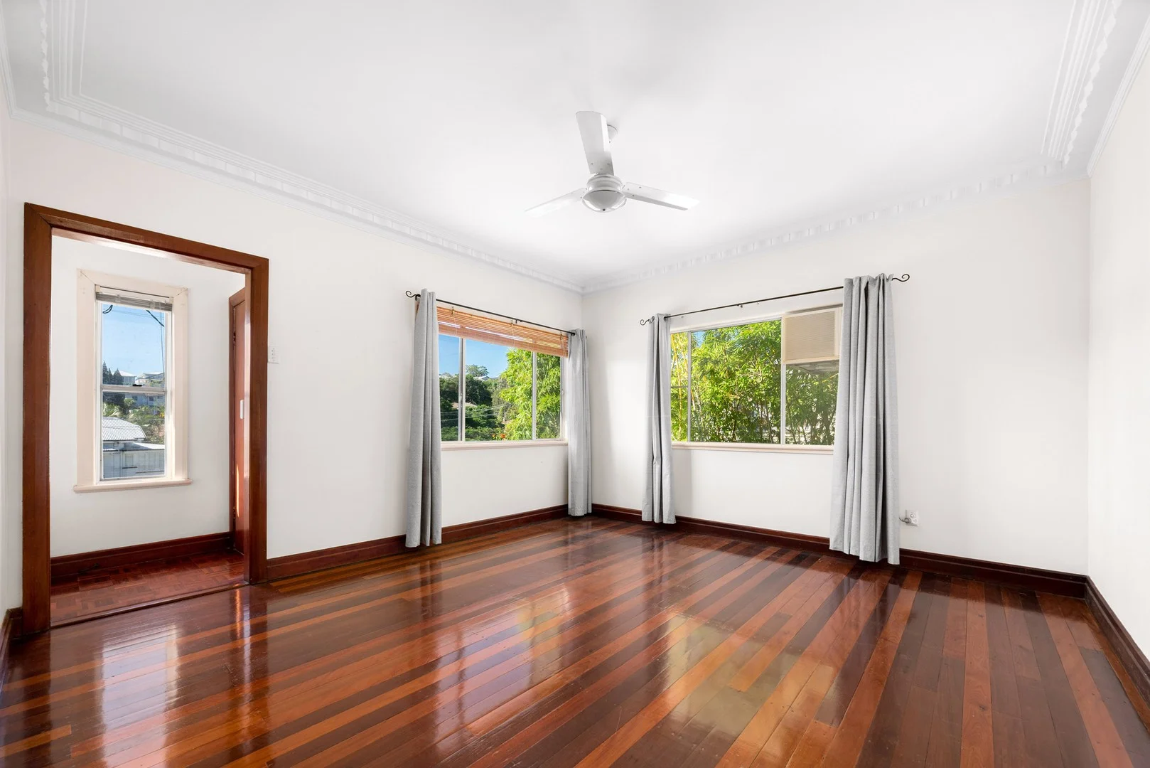 15 Greens Road, Coorparoo QLD 4151