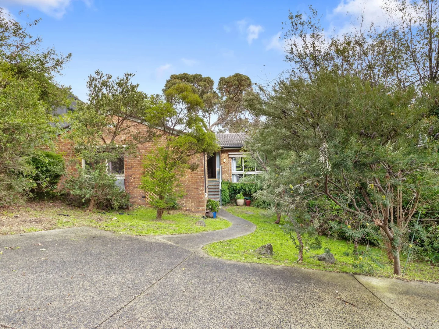 24 Warrabel Road, Ferntree Gully VIC 3156