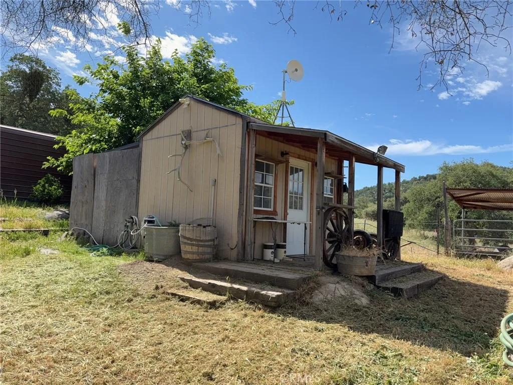 Additional image 44 of 39569 Clover Ln, Squaw Valley, CA 93675