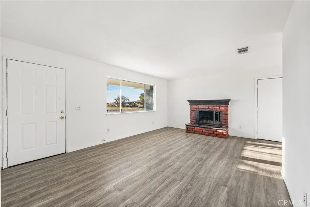 Additional image 12 of 40974 156th Street E, Lake Los Angeles, CA 93535