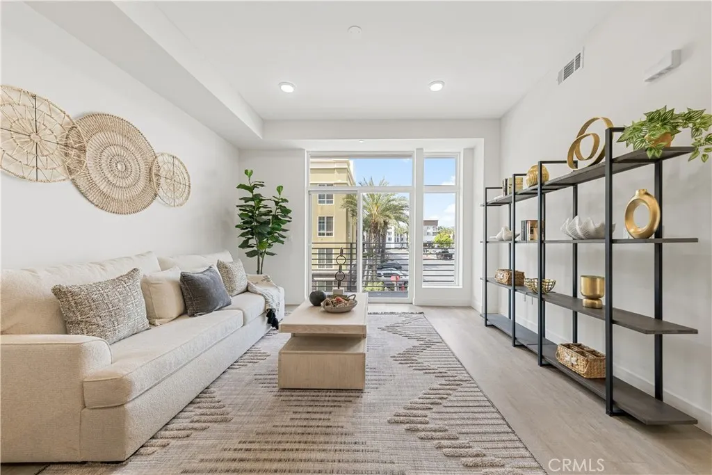 Additional image 5 of 168 S Monterey Street Unit 205, Alhambra, CA 91801