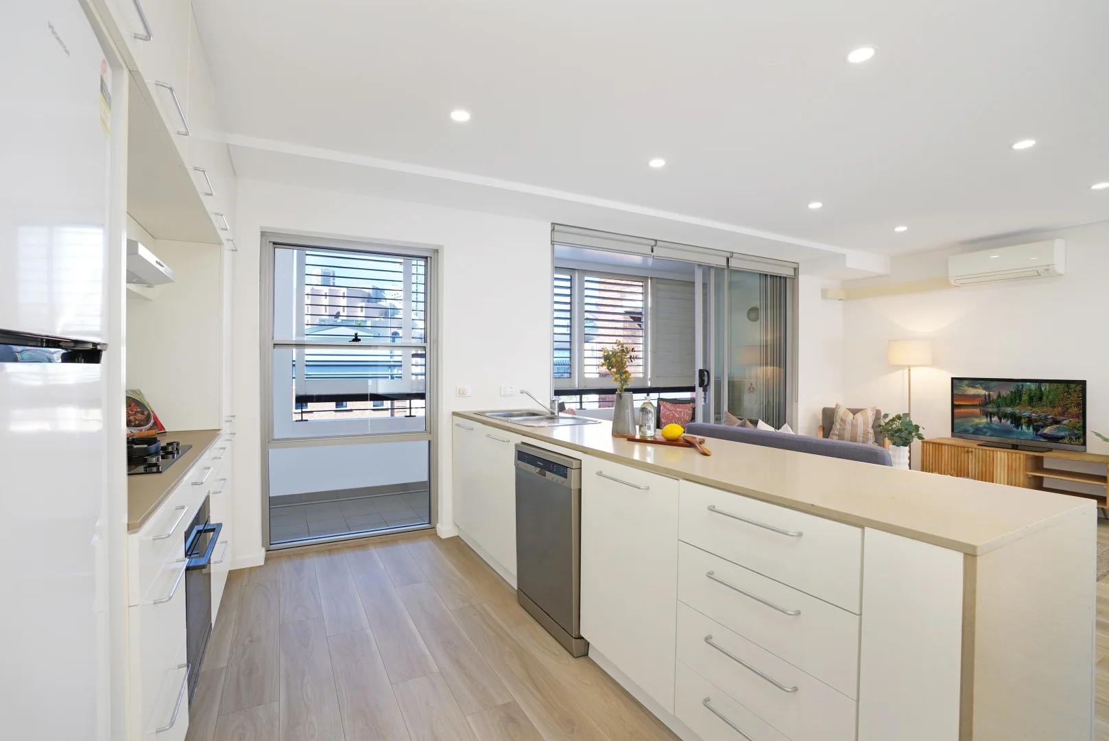 Additional image 2 of 704/18-20 Allen Street, Pyrmont NSW 2009
