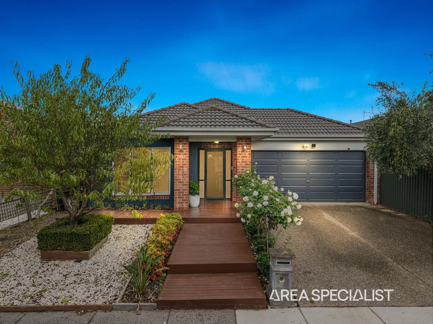 52 Everly Circuit, Pakenham VIC 3810