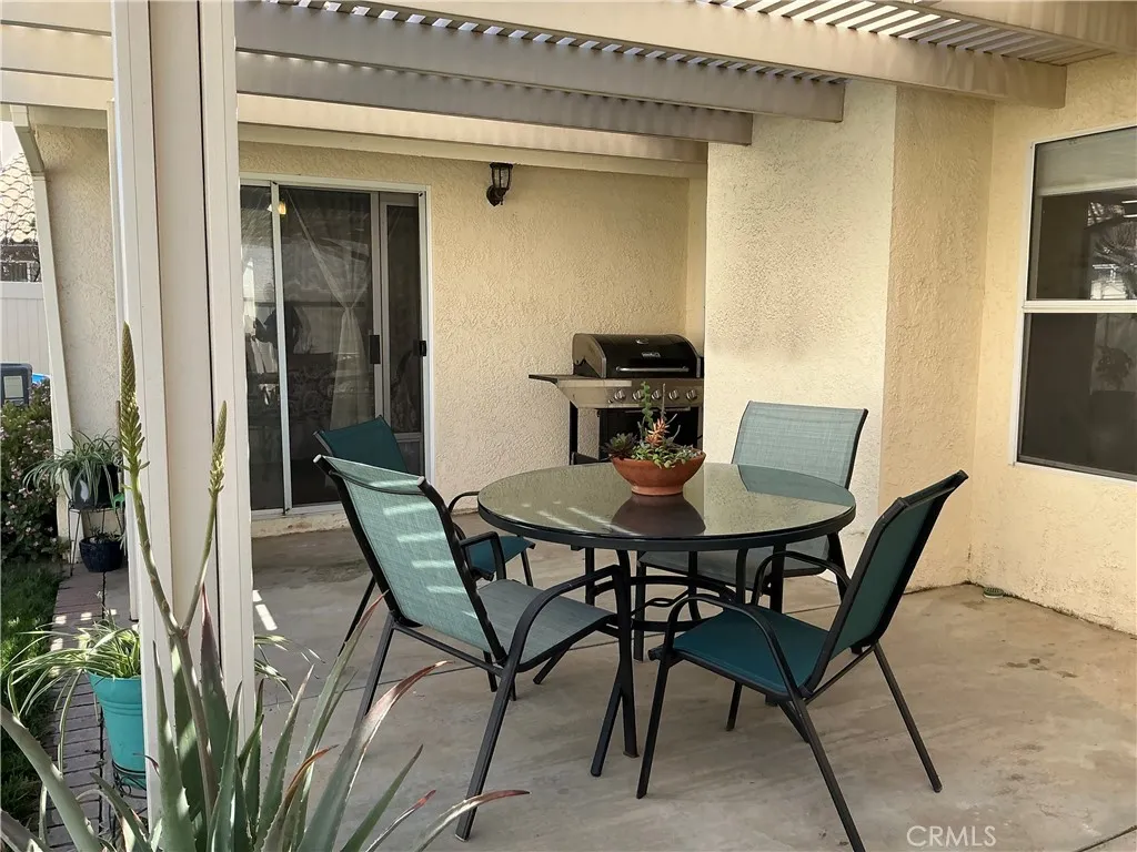5191 W Plainfield Dr, Banning, CA 92220