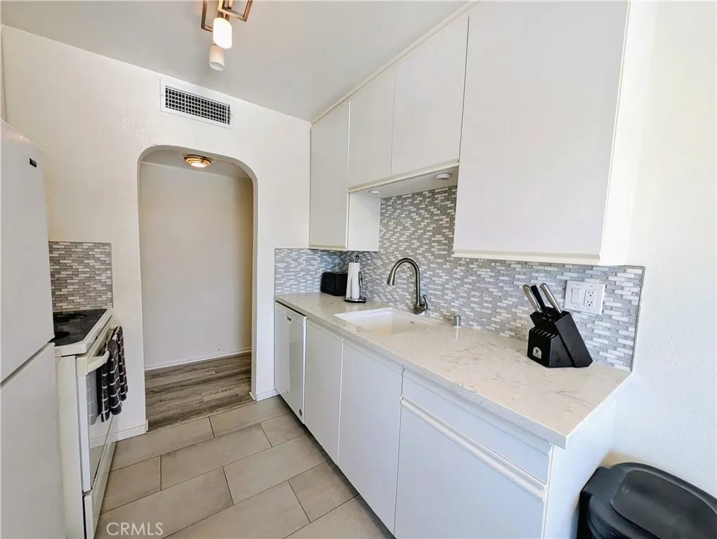 Additional image 37 of 970 Palm Avenue Unit 215, West Hollywood, CA 90069