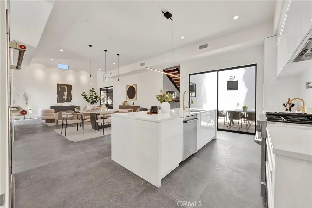 Additional image 92 of 325 W Grandview Avenue, Sierra Madre, CA 91024
